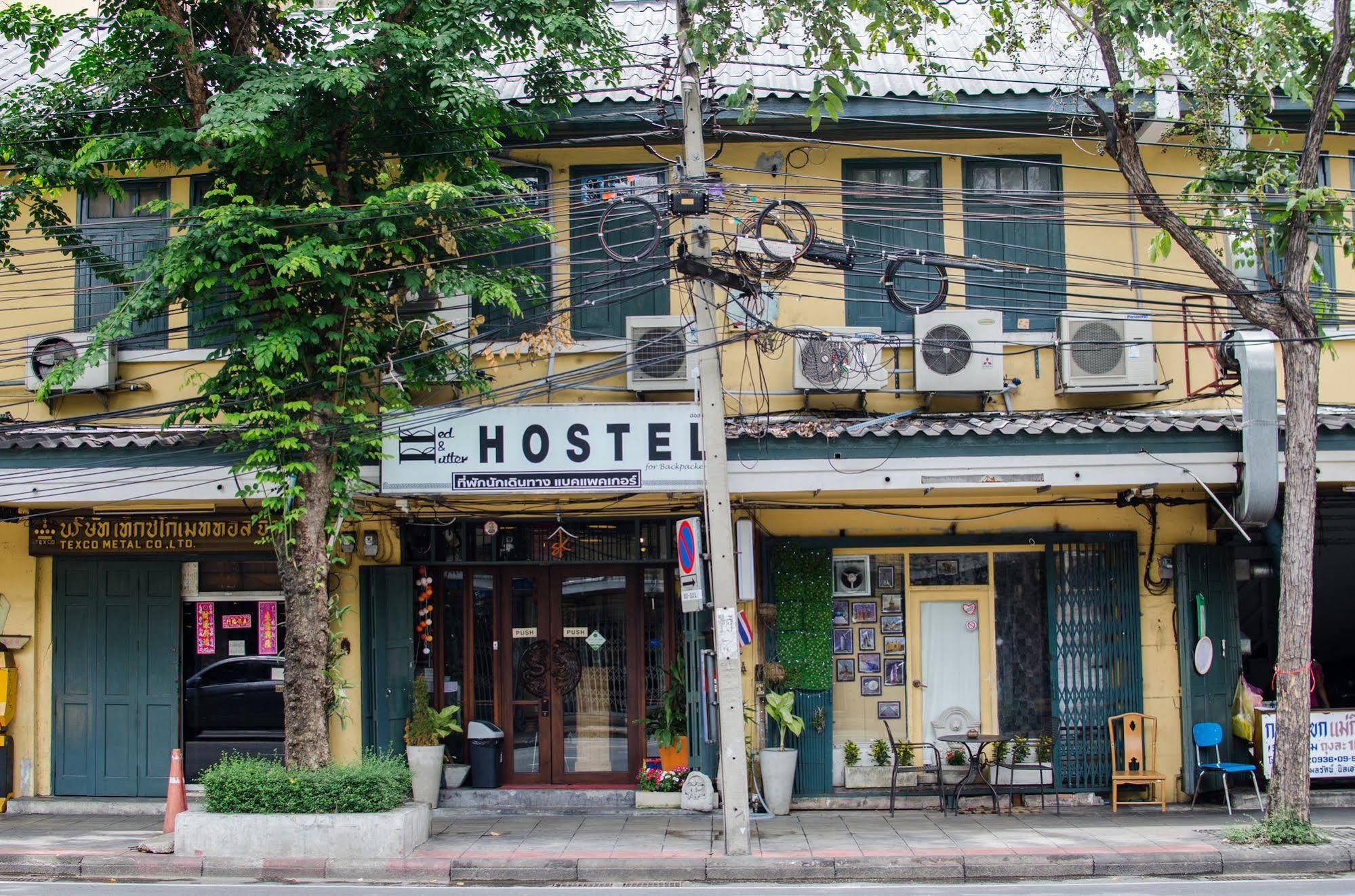 Bed And Butler Hostel Банкок Екстериор снимка